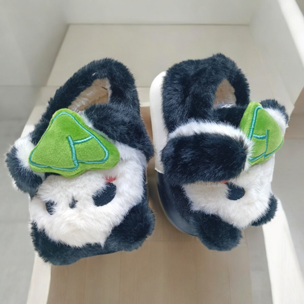 Pantufla Infantil de Panda con Hojita Mod. 0520