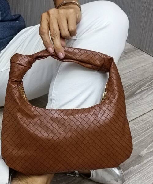 Bolsa Tejida de Mano color Camel Mod. 10 0210