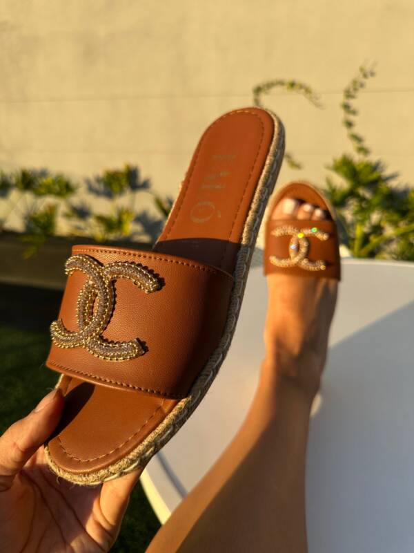 Sandalia CC en color Tan Mod. 44 0101