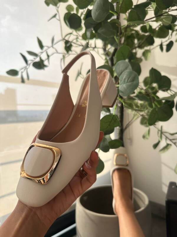 Tacón slingbak blanco con broche elegante Mod. 102 5510