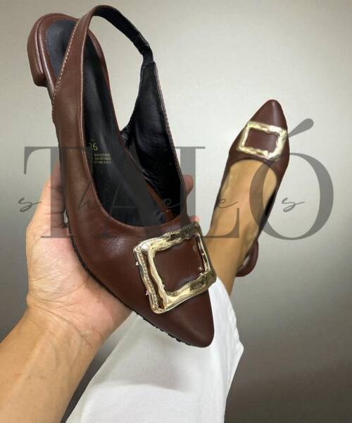 Flats tipo Valerina Camel con  Cuadro Dorado 044 2503