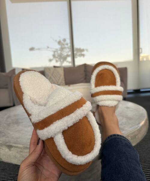 Sueco estilo Borreguito Camel Mod. 102 0582