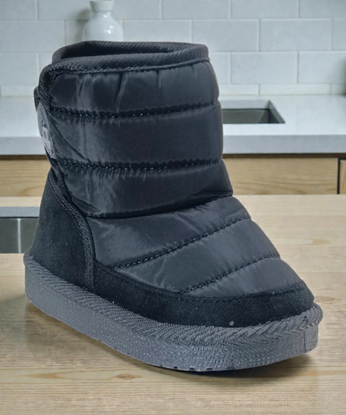 Botita Negra Abollonada para Niños Mod. 26 0010-A