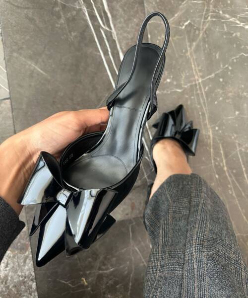 Zapatillas de Charol Negro con Moño Mod. 102 3296