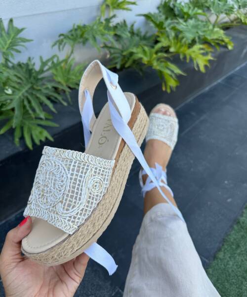 Alpargatas Blanca con Listón Mod. 04 0602