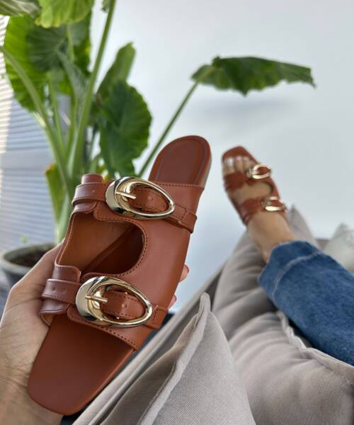 Sandalias Camel tipo Slide con Hebilla Doble Mod. 102 1900