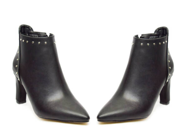 Botin Negro Tacon Estoperoles mod 38  1608